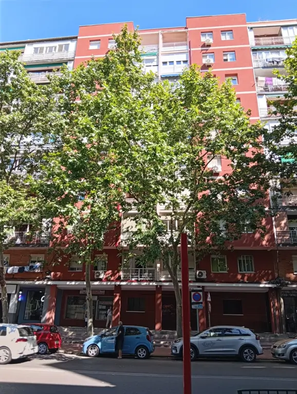 Edificio en Alcalá de Henares, Madrid